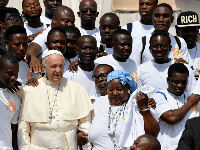 Name:  Pope-Migrants-640x480.png
Views: 301
Size:  180.8 KB