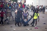 Click image for larger version. 

Name:	haiti-violence-unf.jpg 
Views:	50 
Size:	75.7 KB 
ID:	16732